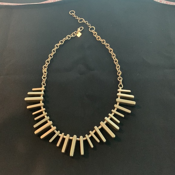 BR Gold Statement Necklace - Picture 5 of 6